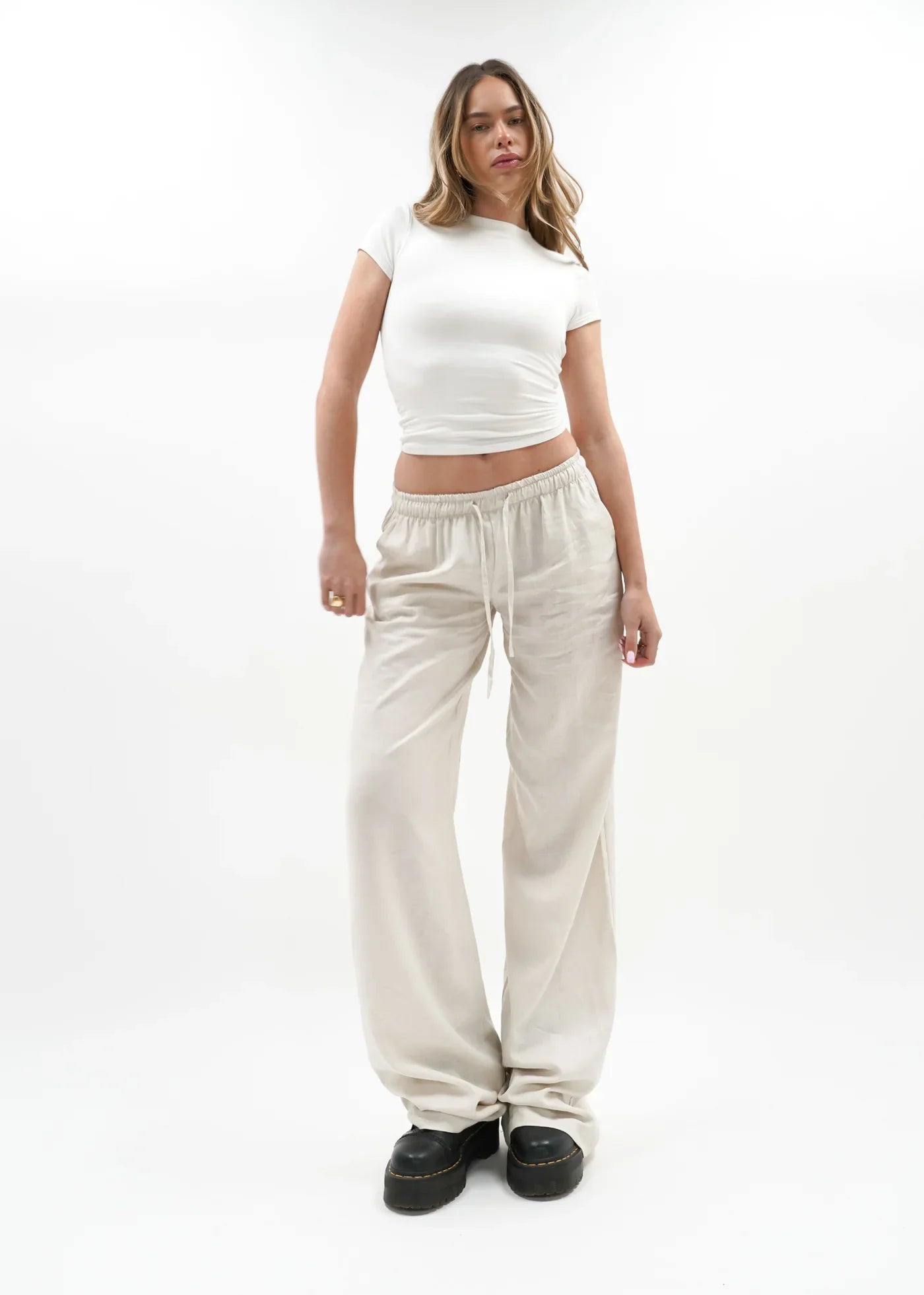 Low waist linen pants beige
