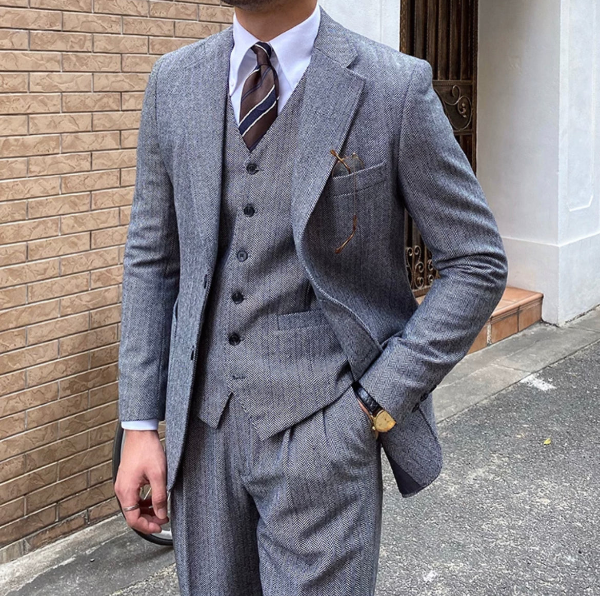 CLEREVE Sheep’s Wool Herringbone Suit